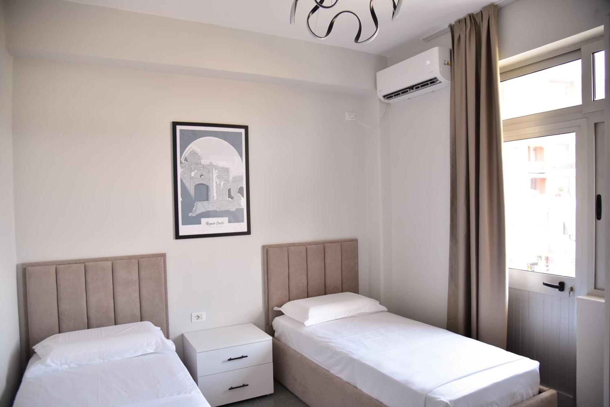 City Center Inn Shkodër エクステリア 写真