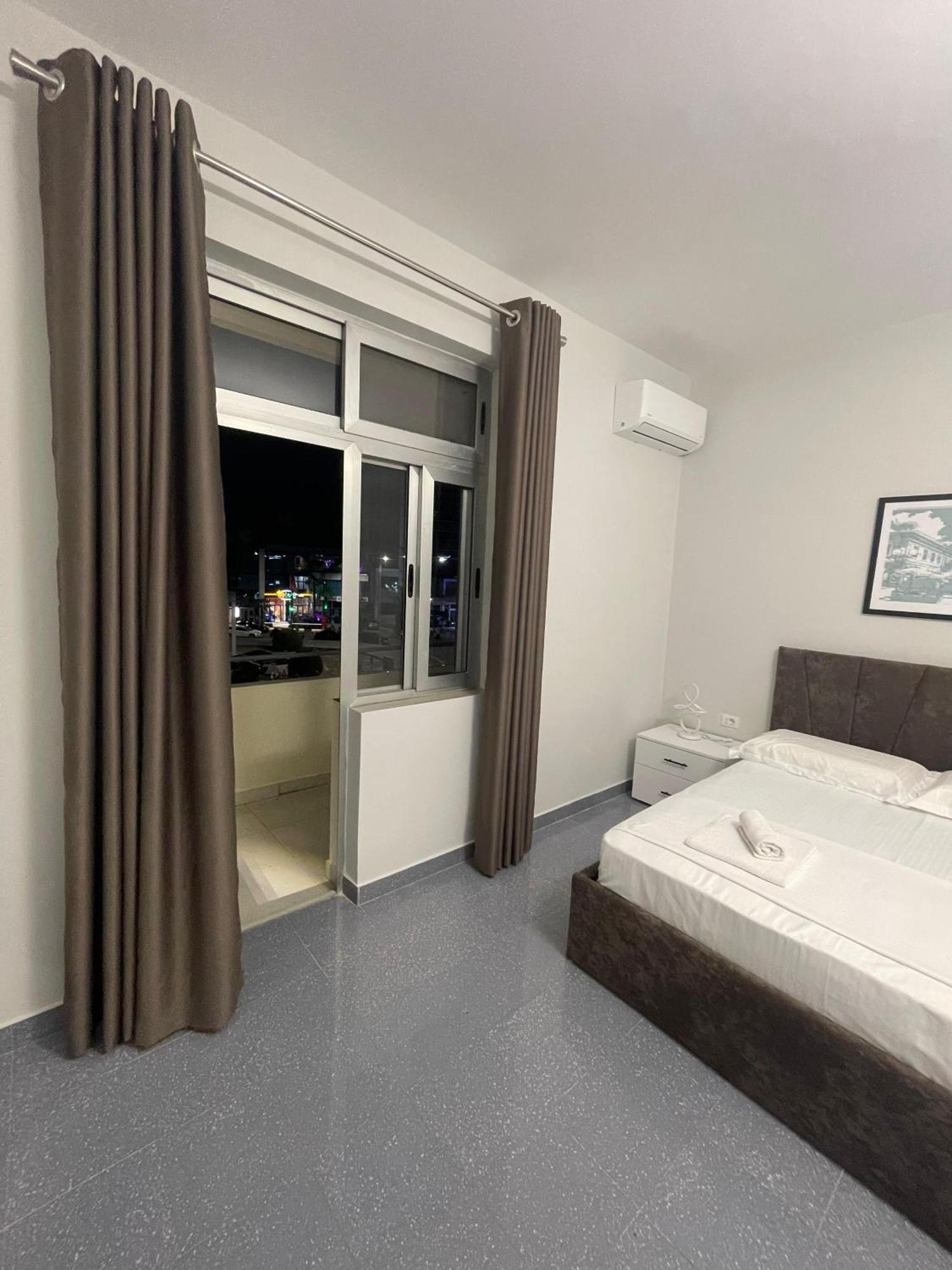 City Center Inn Shkodër エクステリア 写真